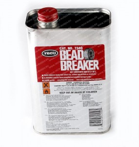 Разуплотнитель борта покрышки и обода диска BEAD BREAKER, 946 мл (арт.734Q)